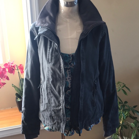 Bench Jacket - Picture 7 of 8